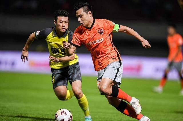 乐鱼网址-【中超】郜林传射灭旧主 深圳2比1队史首胜广州队