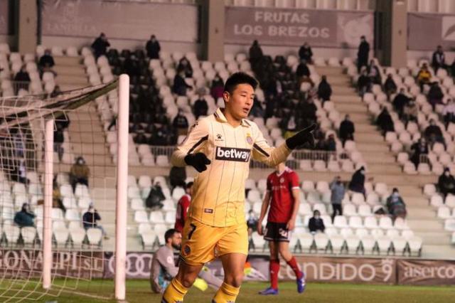 乐鱼官网-武磊破球荒创造三大纪录 告别阴霾新年收获好彩头